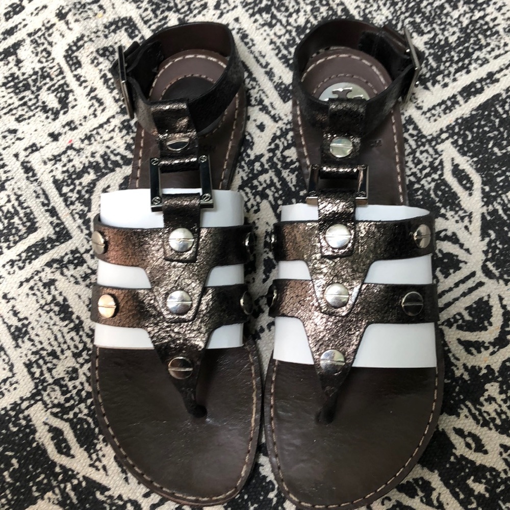 Tory Burch Gladiator Style Flat Sandals Pewter